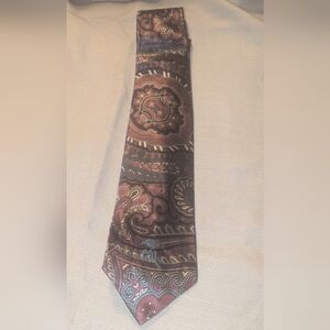 Vintage countess wera silk tie